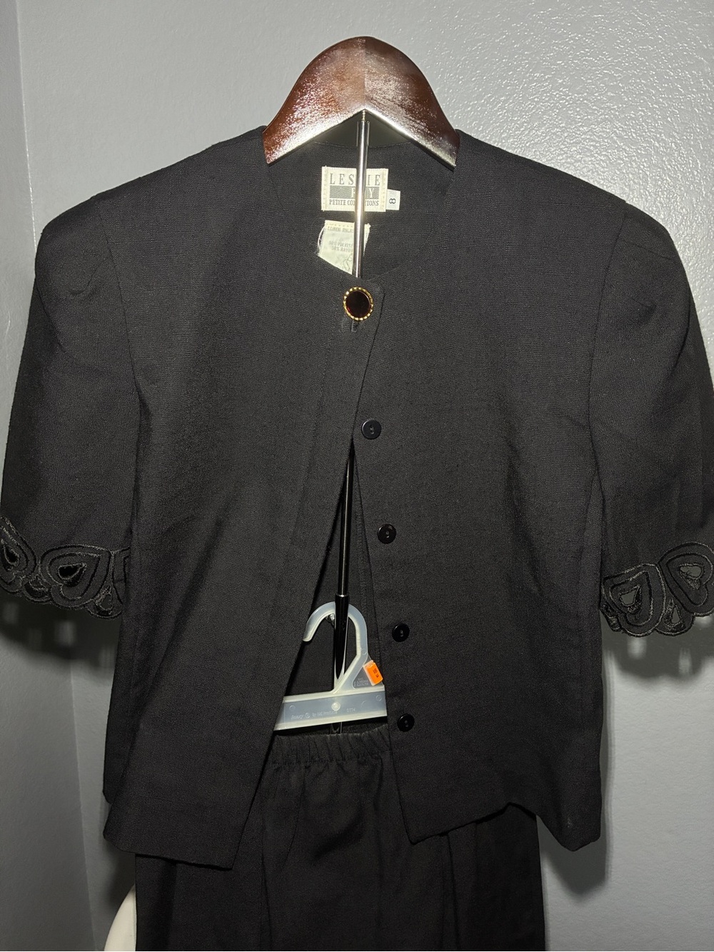 Leslie Fay Black Short-Sleeve Women's Suit Jacket with Decorative Button